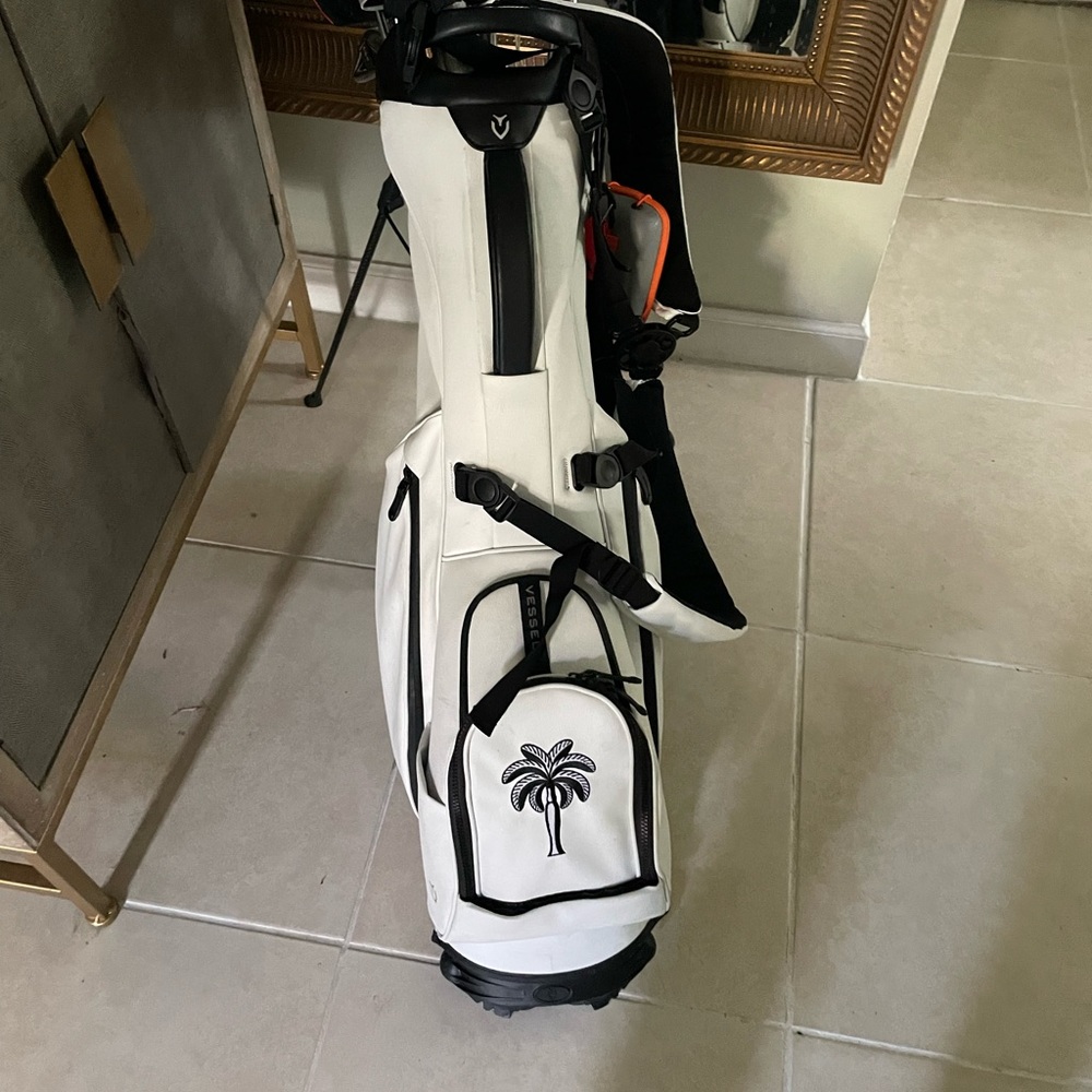 Vessel x Old palm golf bag